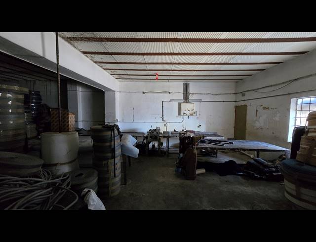 1,550M² WAREHOUSE FOR SALE IN EASTLEIGH